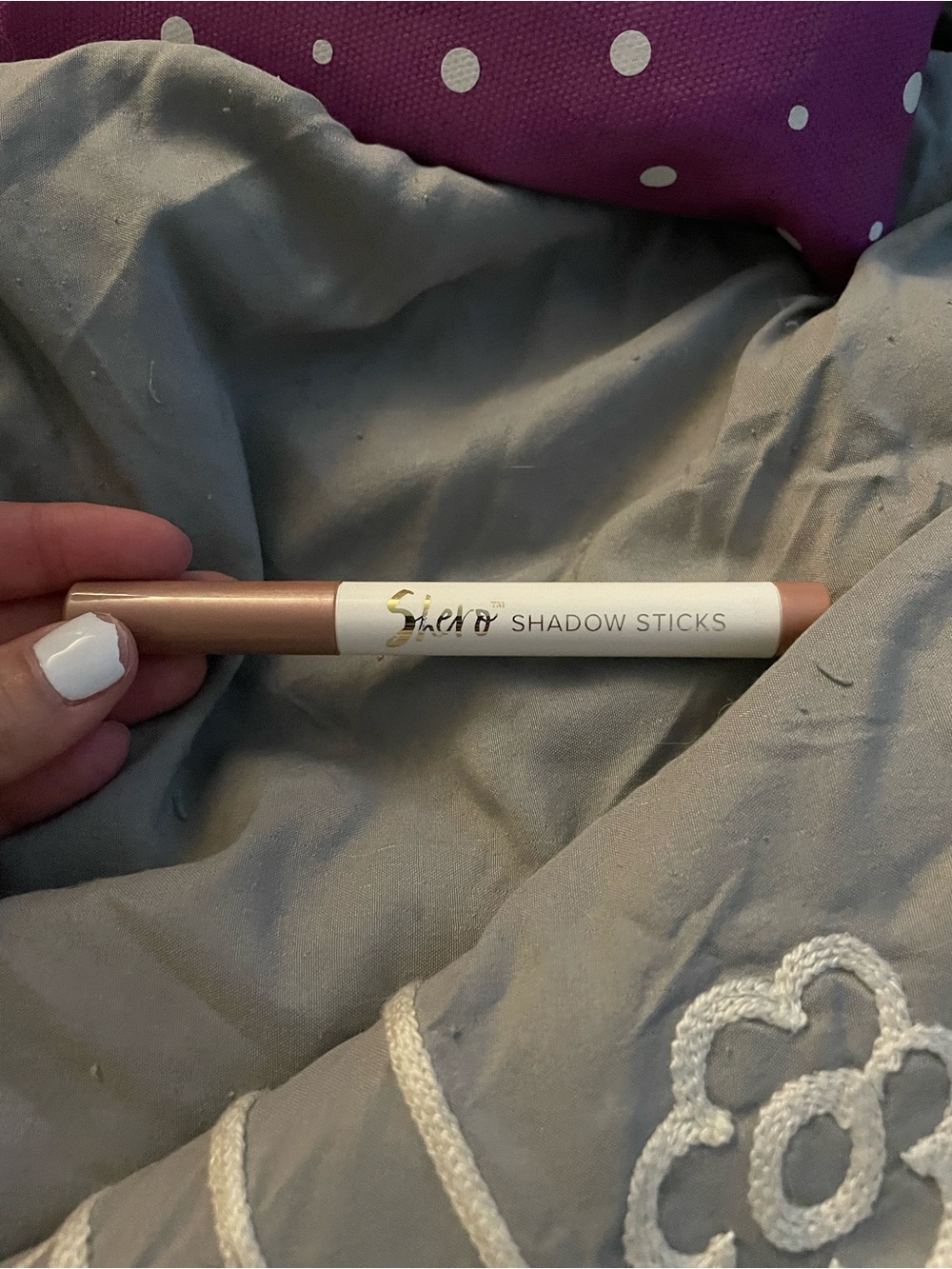 Belle beauty by Kim Gravel eyeShadow Stick in pink shimmer